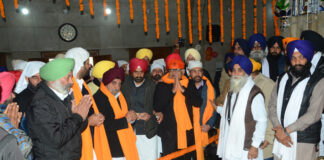 SAD violates Akal Takht sahib edict; Tripat Bajwa paid homage to 40 Muktas