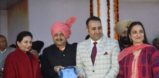 Pankaj Mohindru honoured for his social work on Republic day