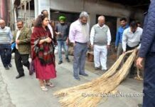 Jute bag shortage issue; Food supply minister meets representatives of IJMA at Kolkatta -Photo courtesy-Internet