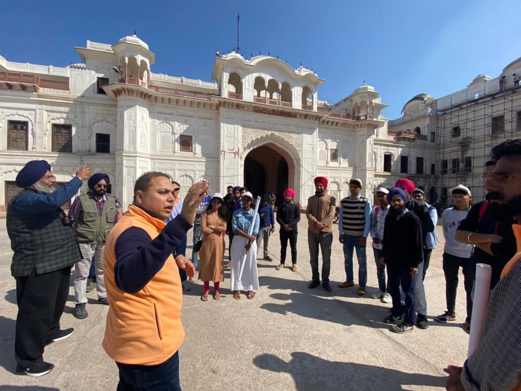 Patiala foundation conducted heritage walk in old city; preserve our rich heritage-Ravee Ahluwalia