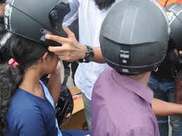 Challan gift-free helmets were given to violators by Haryana transport department-photo courtesy-internet