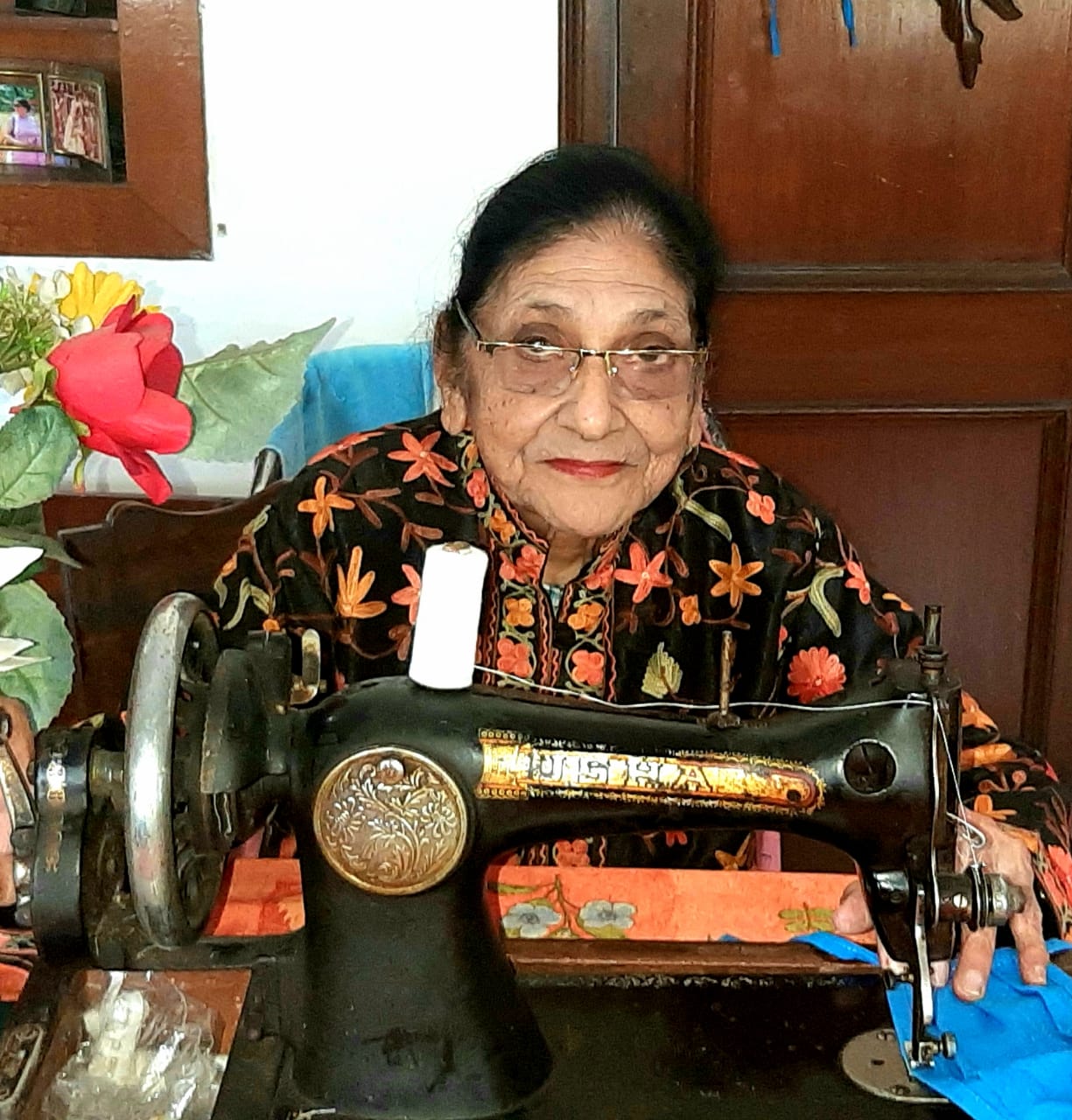 Octogenarian; mother of a renowned heart surgeon on mission to stitch masks for poor