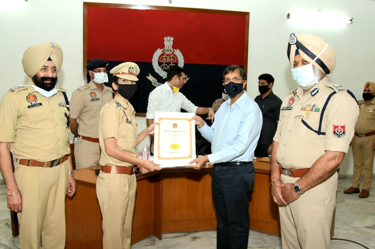 DGP pats Patiala Police on back; awards DGP Disc & Commendation Certificates