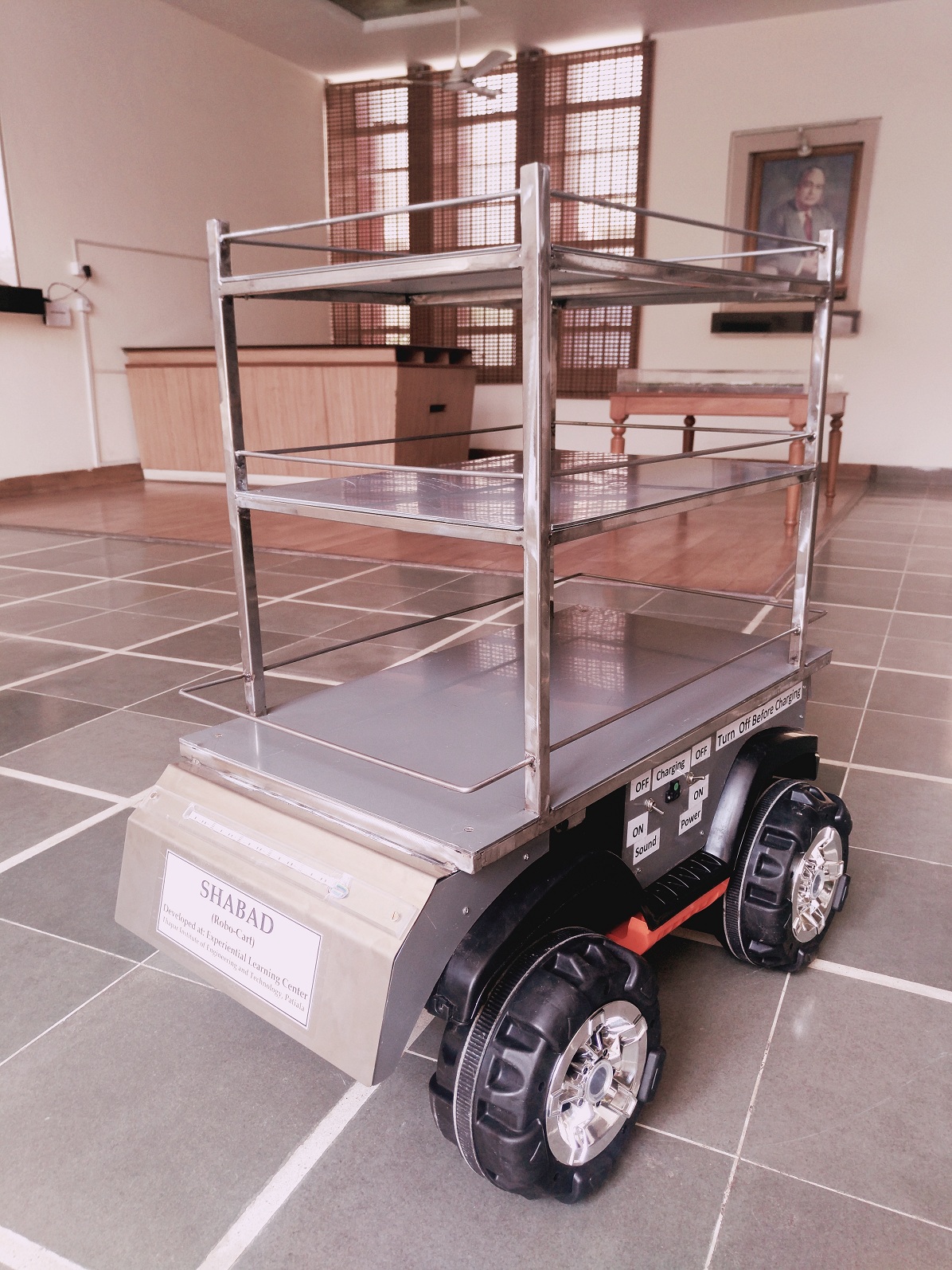 ROBO-CART developed by Thapar engineering staff will help Covid 19 warriors