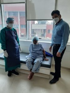 Doctor at Columbia Asia perform tricky laproscopic surgery 
