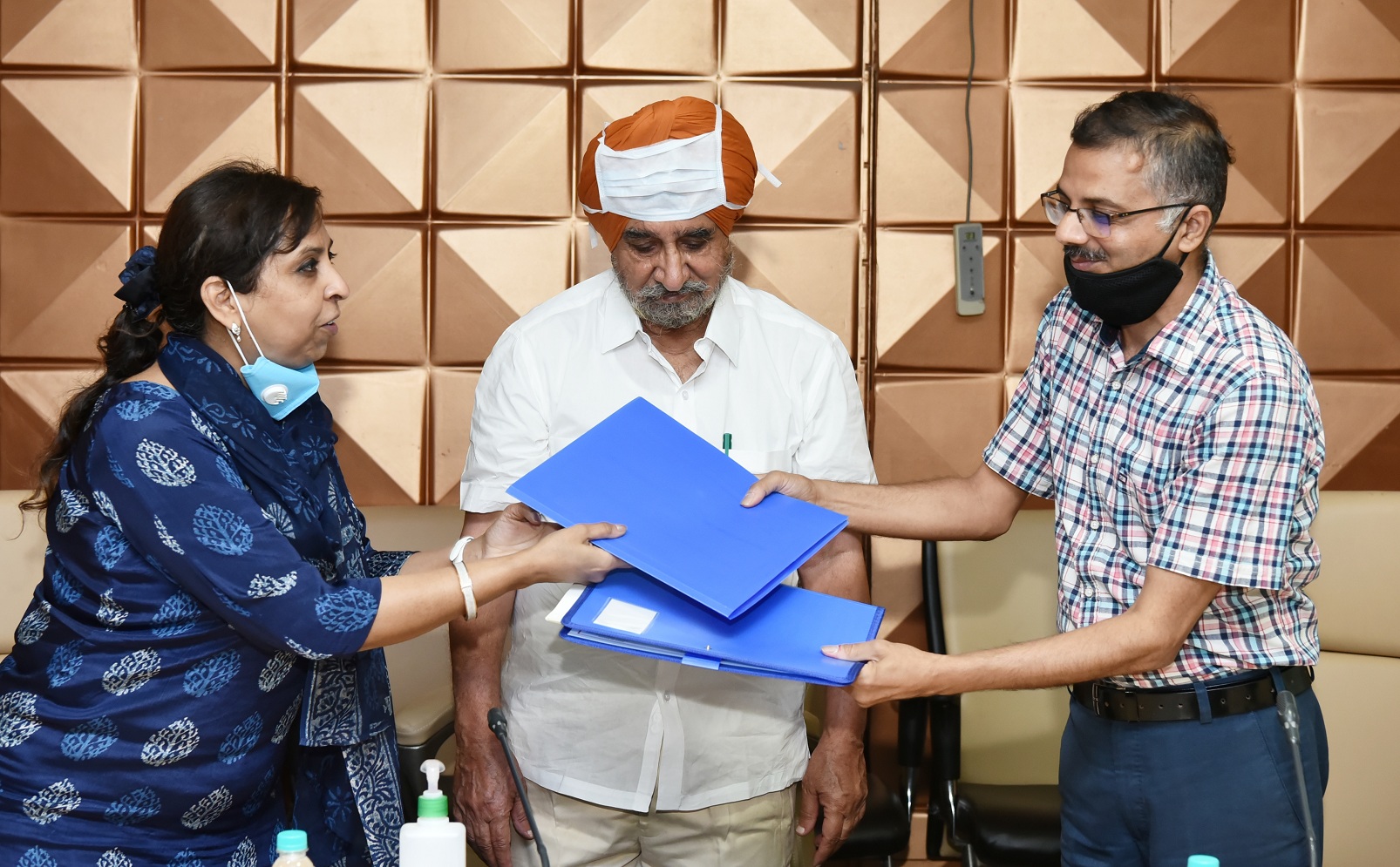 Drone to map properties under Laal Lakeer ; Punjab inks MoU with Survey of India