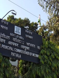 State, central govt offices in Patiala defy government orders