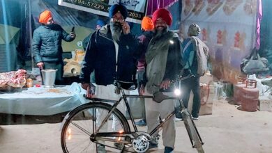 Prof from Fatehgarh Sahib traveled to Delhi on bicycle to support the cause of farmers