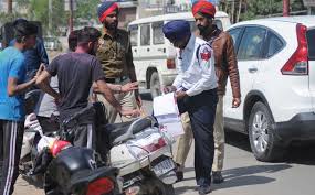 Traffic challan tension-RC and driving licence can be produced through mobile apps in Punjab -Photo courtesy-Internet
