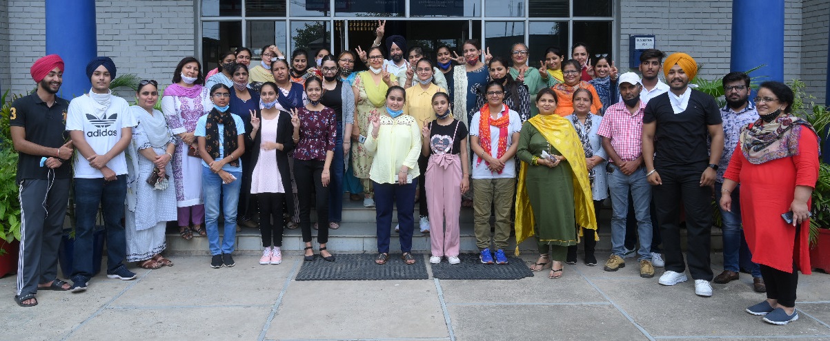 Guru Nanak Foundation Public School Principal, Staff and Students in a Jubilant Mood!!! 