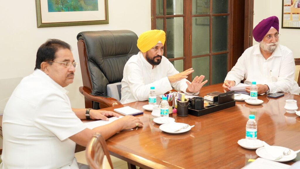 Maiden cabinet-CM, Dy CMs trio deliberates upon several pro-poor initiatives ; deliberated on sand mining