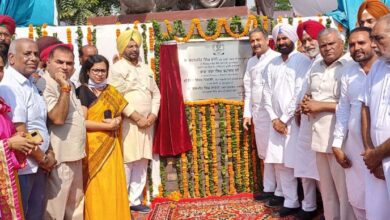 Singla unveils statue of first Sikh Ruler