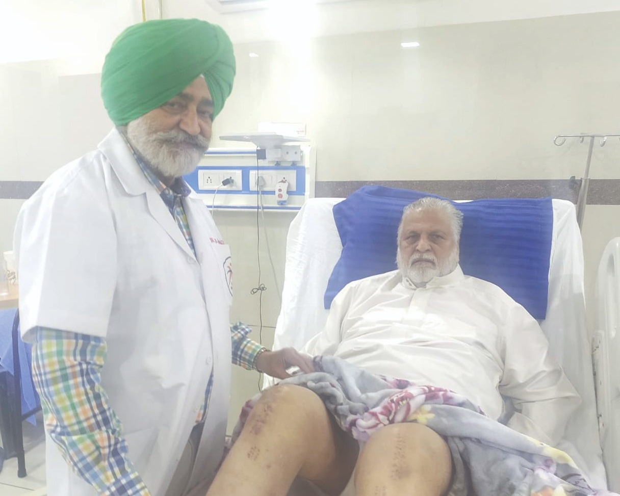 76-year Bahrain resident gets knees transplanted with robotic technology at Hunjan Hospital