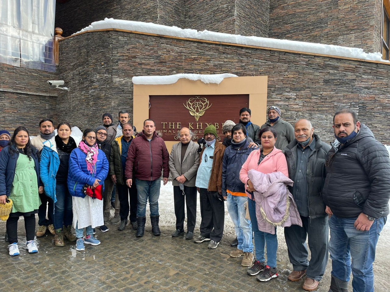 Maharashtra & Pune Tour operators in Kashmir to promote tourism