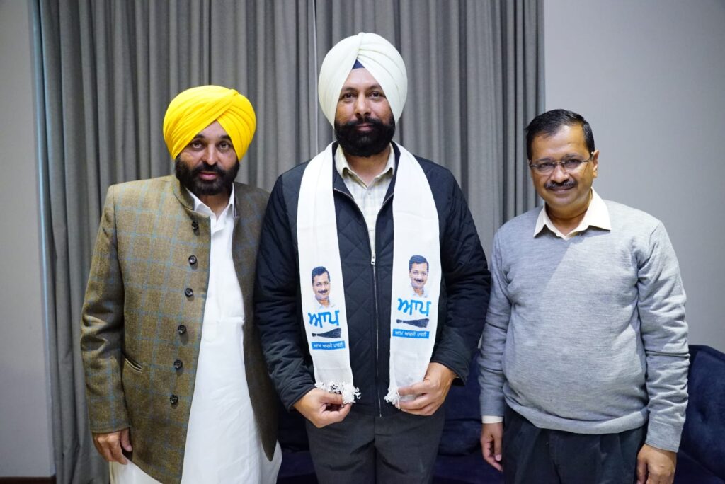 Congress mayor joins Aam admi Party in Punjab 