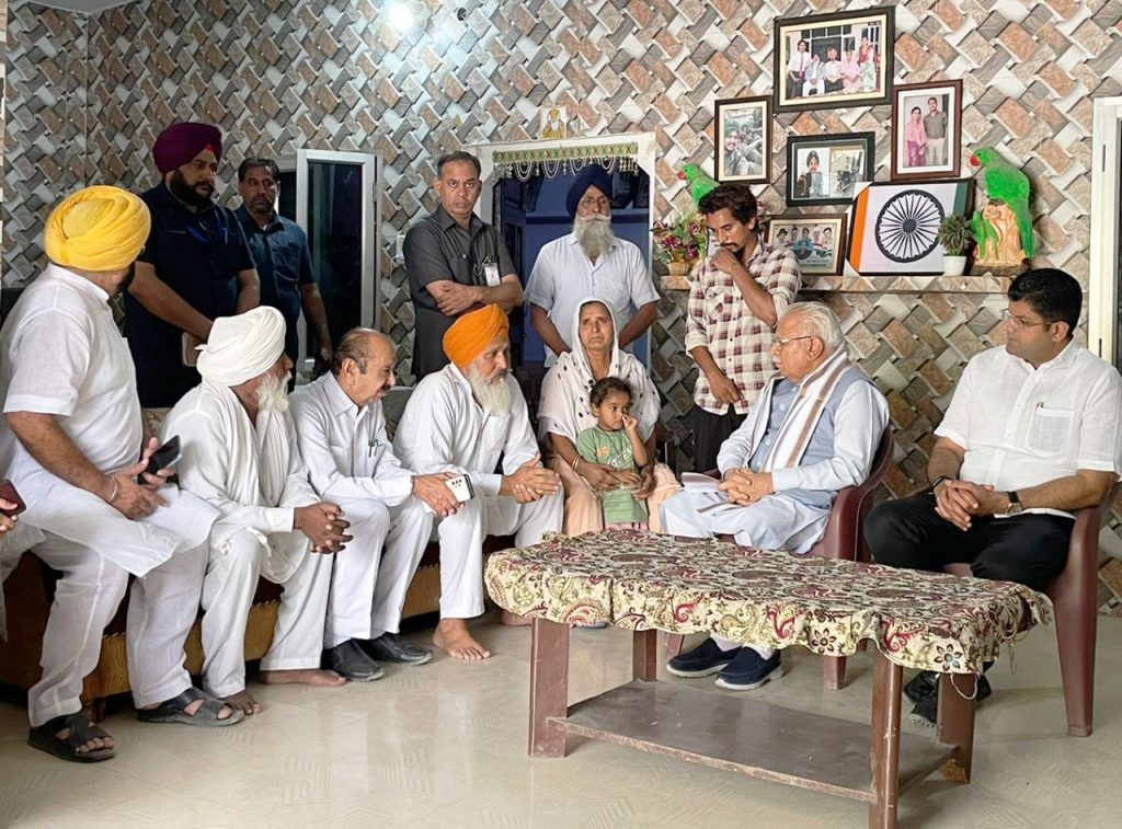 Haryana CM reached martyr Nishan Singh residence; express his condolences