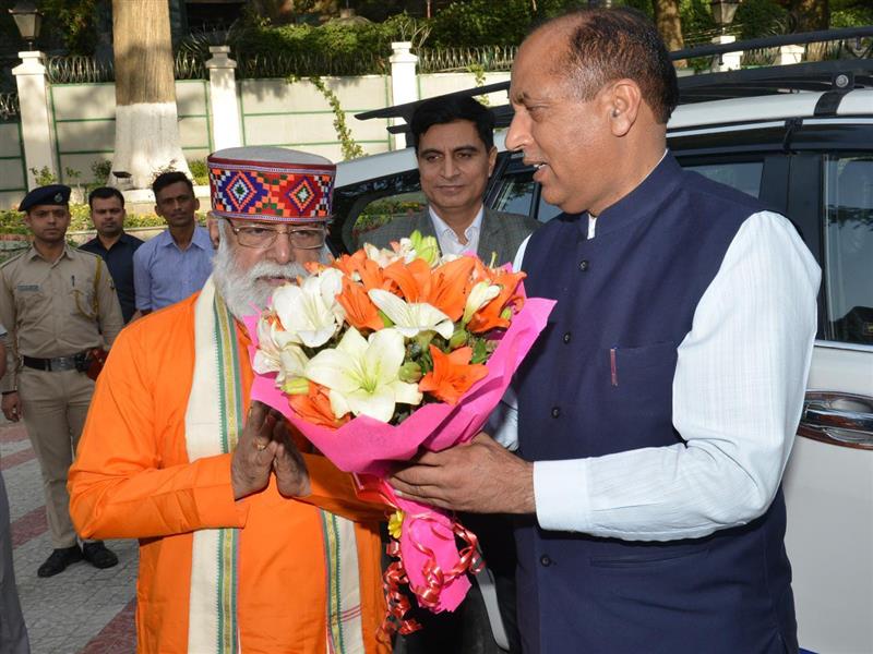 CM receives Brahmrishi Kumar Swami ji