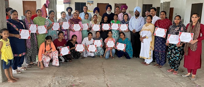 Bharat Sevak Samaj distributes certificates to the tailoring trainees