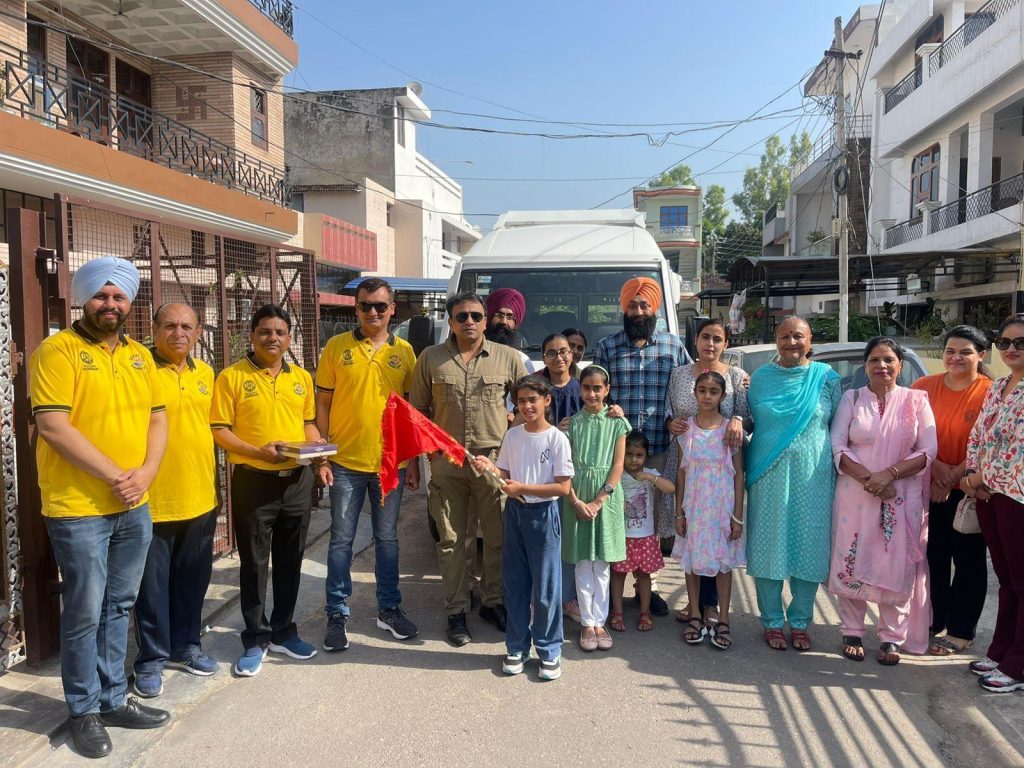 Sanvi Sood flags off Rotary club camping group