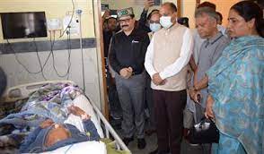 Himachal CM visits Pandit Sukh Ram at Regional Hospital Mandi
