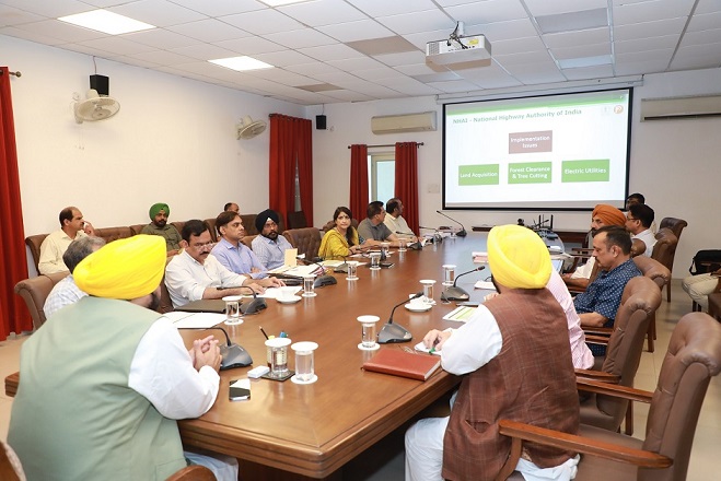 “Pull up your socks”- Punjab CM to PWD officers; expedite work on all the ongoing projects in state