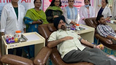Doctor completes 61 blood donations at 62 on Doctors Day
