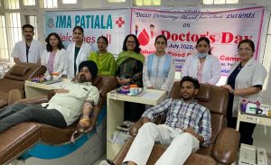 Doctor completes 61 blood donations at 62 on Doctors Day