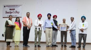 Teacher's Day Celebration at MRS-PTU-Top Scientists and faculty facilitated for their contribution 