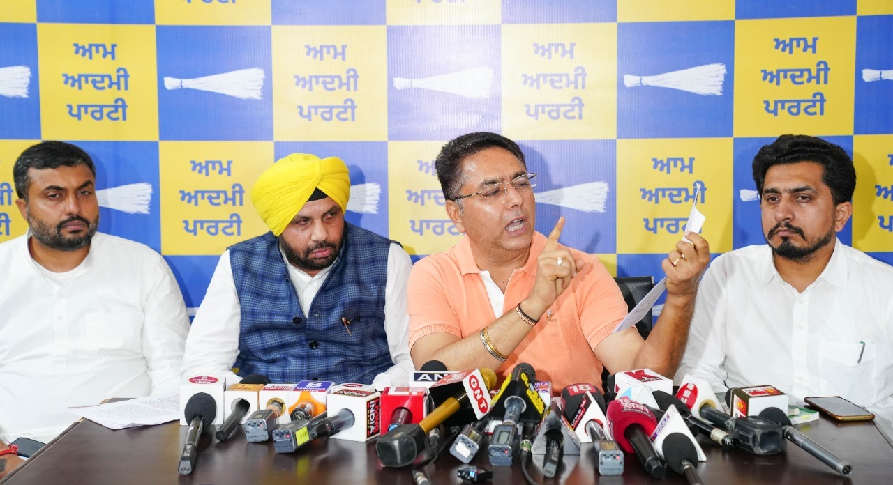 'It is murder of democracy' AAP on Punjab Governor's decision of cancelling special assembly session