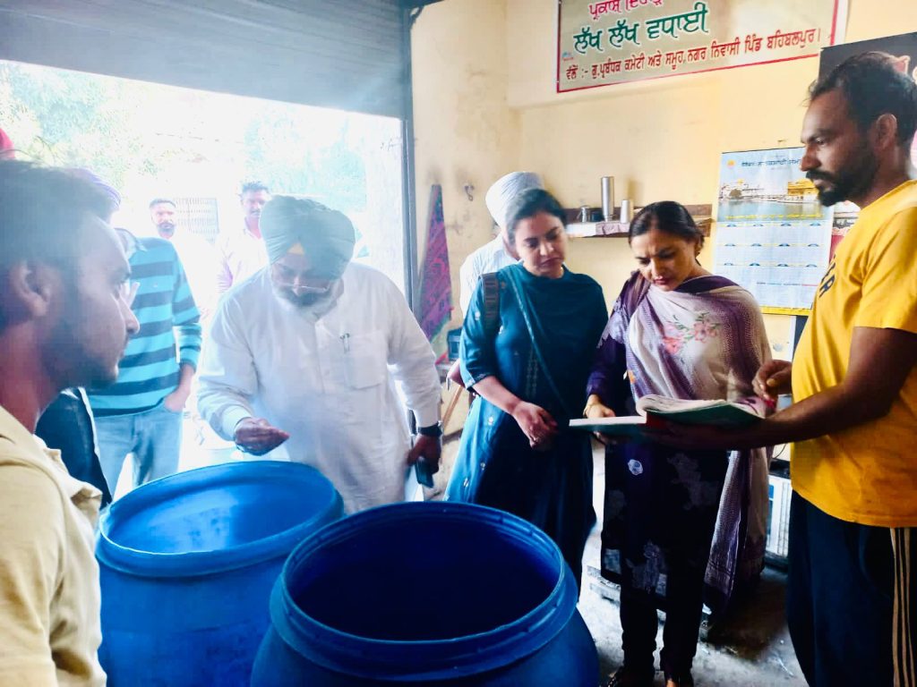Surprise checking by food safety teams led by Health Minister at Patiala and Fatehgarh Sahib
