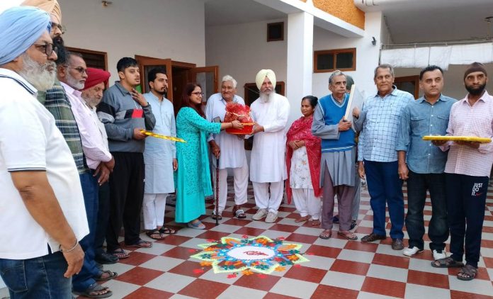 Rupnagar MLA Dinesh Chadha celebrates Diwali with residents of ‘Apna Ghar’