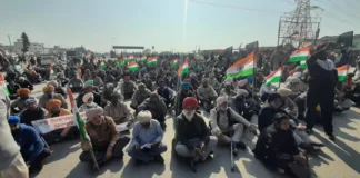 Retired and serving home guard jawans block traffic on National Highway; staging dharna from 5 years and 193 days