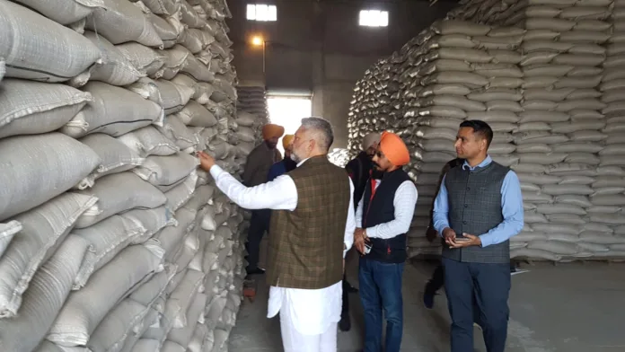 Cabinet Minister conducts surprise checking of food and civil supplies godowns