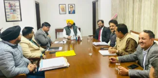 Minister assures builders for early decision to permit electricity connection in unauthorised colonies