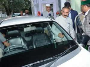 CM came in his Alto Car to attend his first Budget Session at Vidhan Sabha