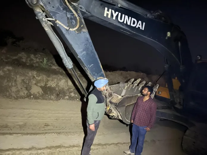 Big crackdown on illegal mining in Sri Anandpur Sahib area ; poclain machines , tippers seized