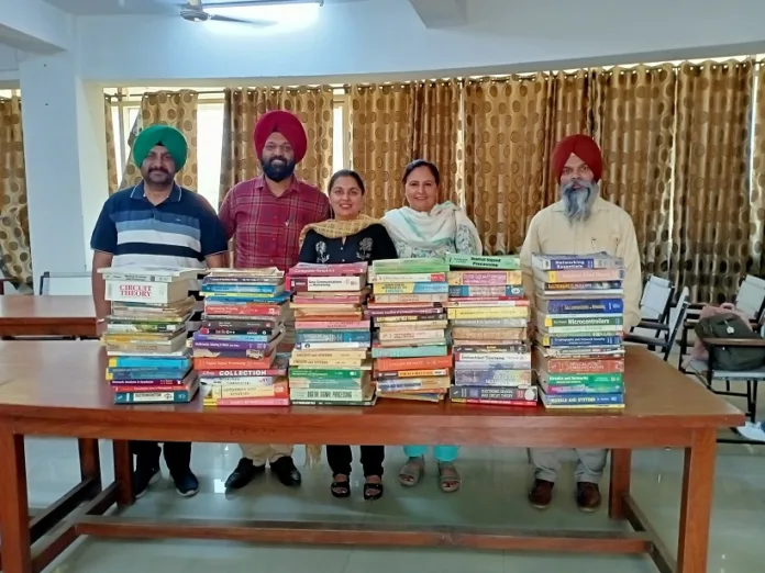 Good Samaritan husband-wife duo of ECE Department of Punjabi University donated books to their department’s library