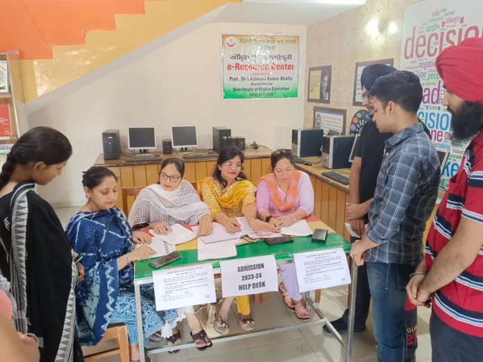 To help admission seekers in govt Bikram college authorities set up a help desk