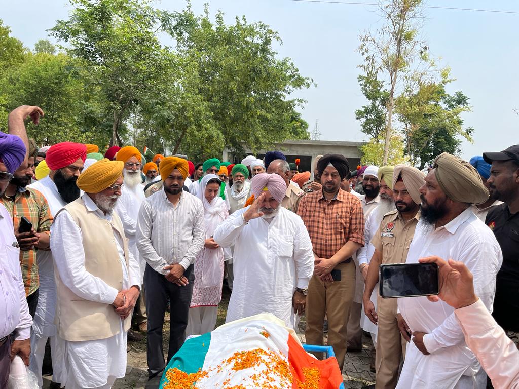 Indian Army Jawan Sehajpal Singh cremated with full honour