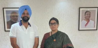 BJP district president Ajayvir Singh Lalpura meets Union Minister Smriti Irani