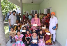 Dr Harsh Charitable trust-a hope for orphan, destitute girls; distributed Rs 4.50 lacs to needy girls