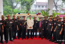 On Kargil Vijay Diwas Atharva Foundation hands over Ambulance to North Eastern soldiers' families