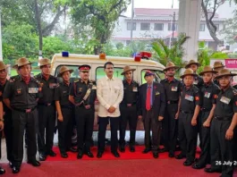 On Kargil Vijay Diwas Atharva Foundation hands over Ambulance to North Eastern soldiers' families