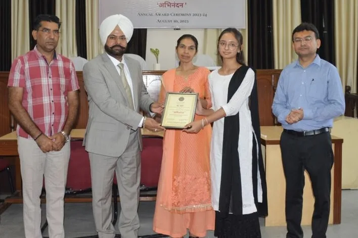 Annual award giving ceremony ‘ABHINANDAN’ held at Rayat College of Law