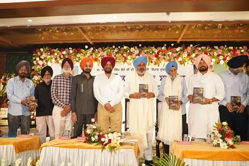 'Lohar Puttar': the autobiography of the father of combines manufacturing in India unveils by Harpal Cheema 