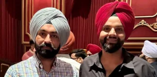 Rupnagar BJP president Ajayvir Singh Lalpura congratulates Tarsem Jassar for the success of the film 'Mastaney’