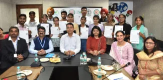 15 students from Punjab meritorious schools make it to MNC; Aman Arora felicitates them with Laptops