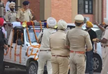 Rare event: Punjab’s decorated SSP given warm send off on transfer