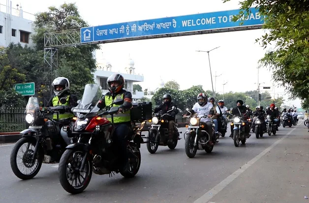 Max Hosiptal organizes bikers’ rally on ‘Breast Cancer Awareness’ theme