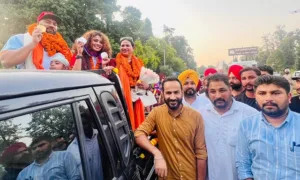 Asian games medalists Toor, Bains gets rousing welcome at Patiala; Meet Hayer honours Samra,Toor, Bains 